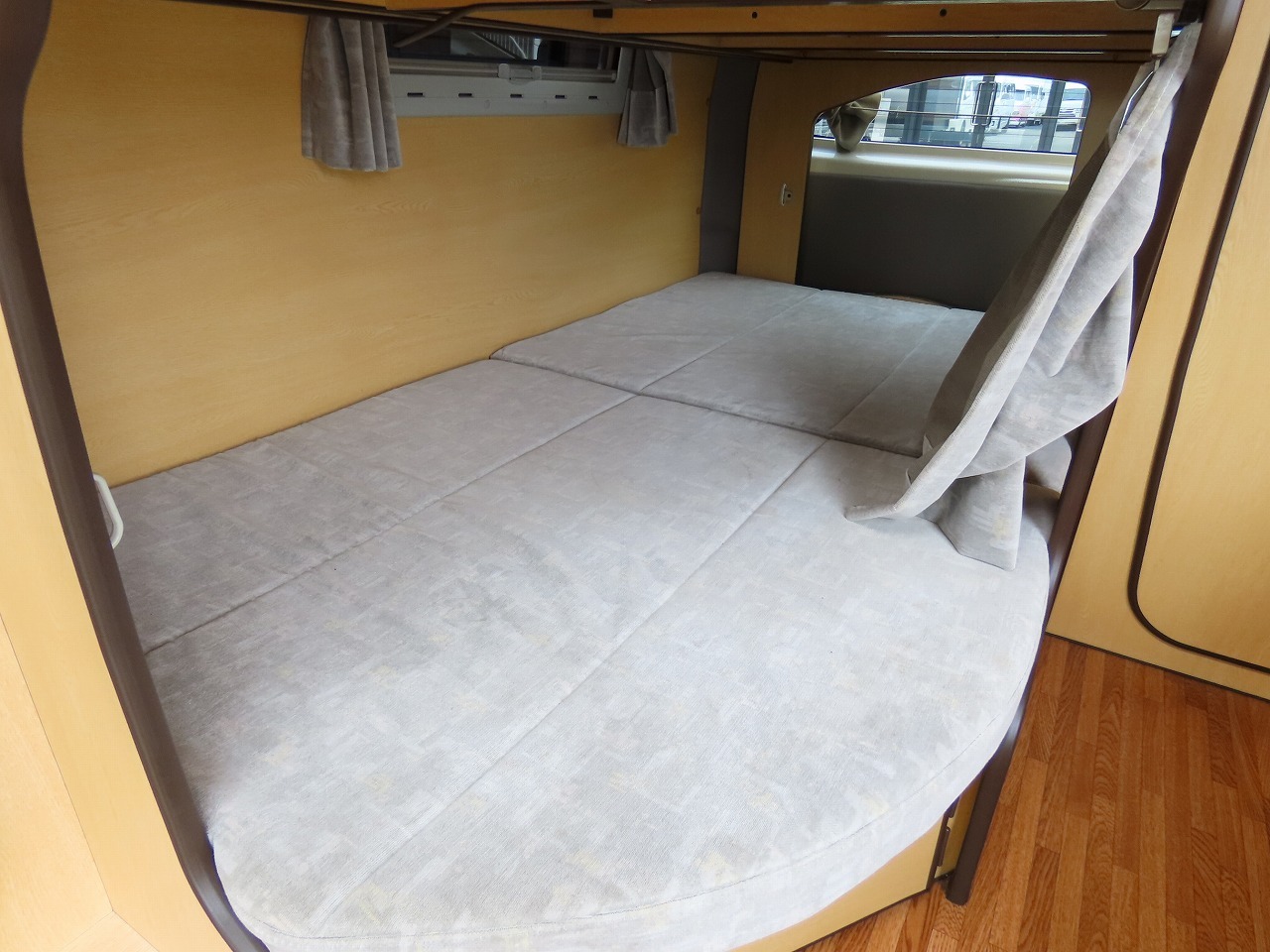 キャンピングカーバンコン