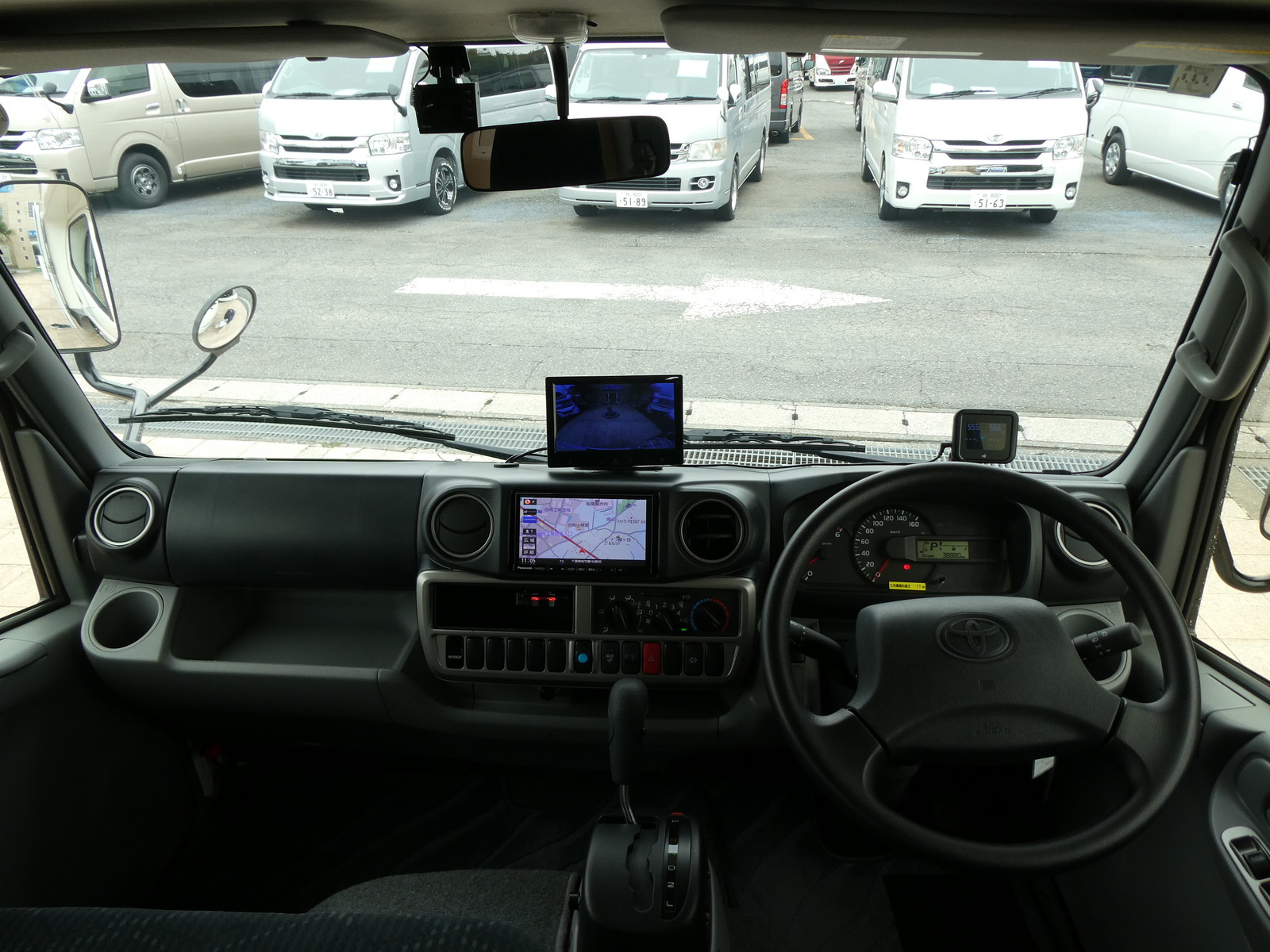 キャンピングカーキャブコン