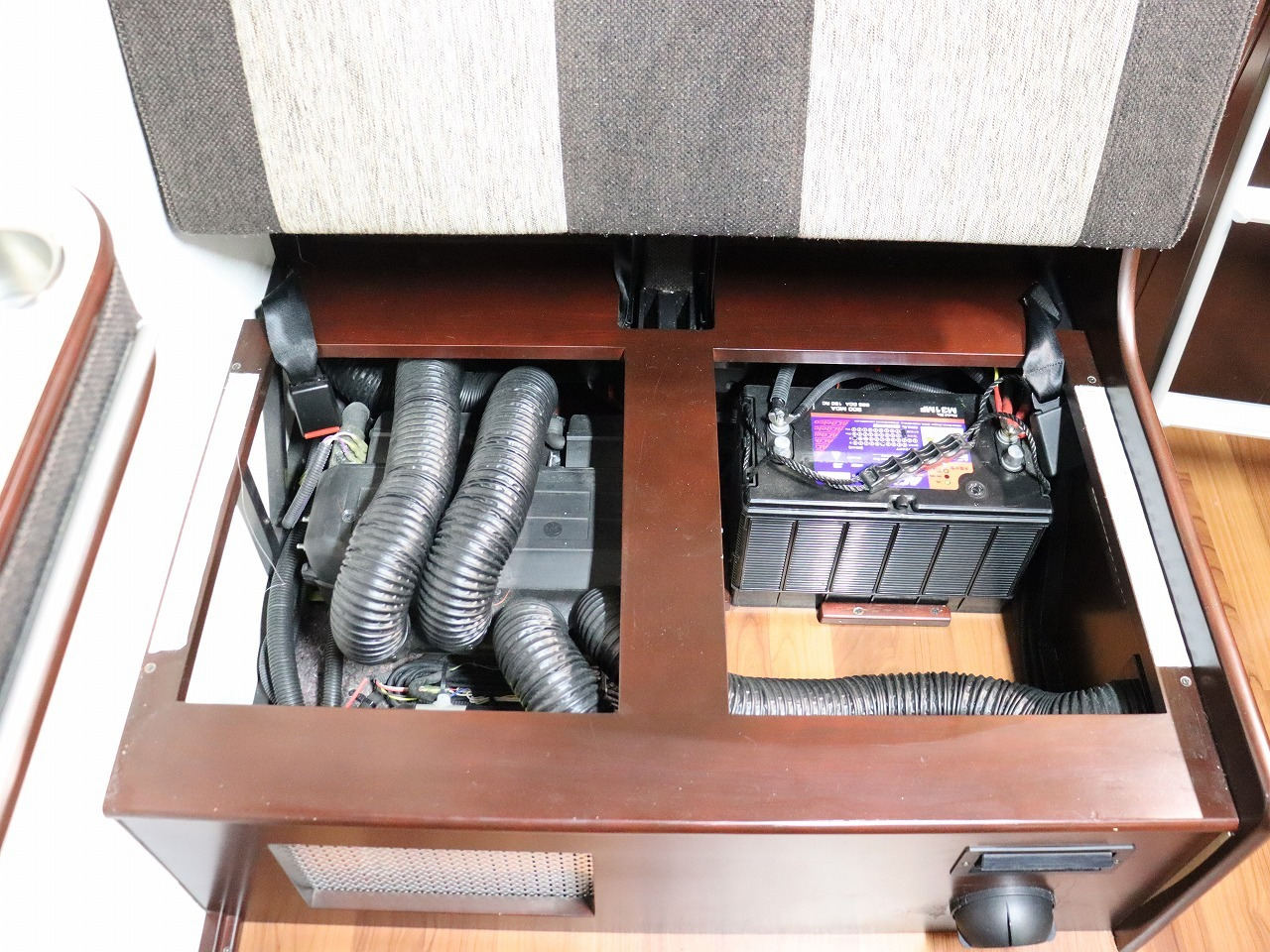 キャンピングカーキャブコン