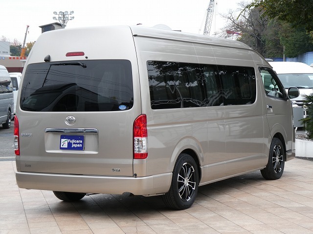 キャンピングカーバンコン