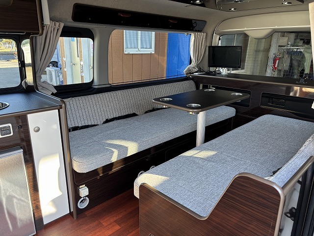 キャンピングカーバンコン