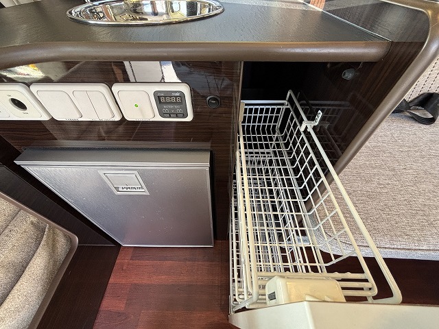 キャンピングカーバンコン