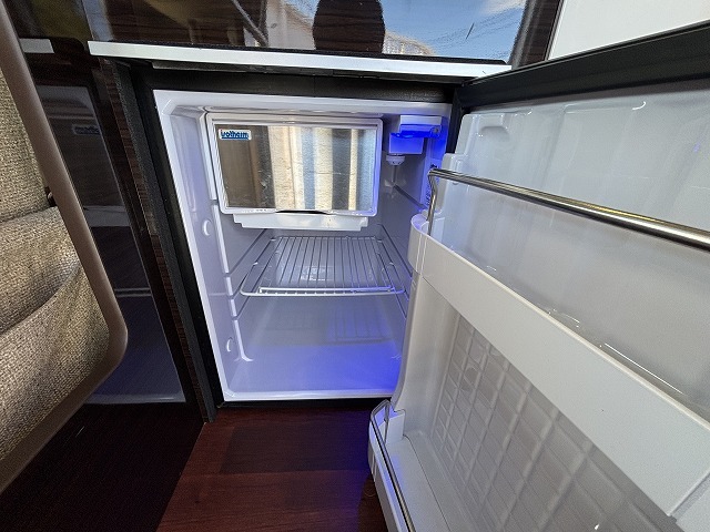 キャンピングカーバンコン