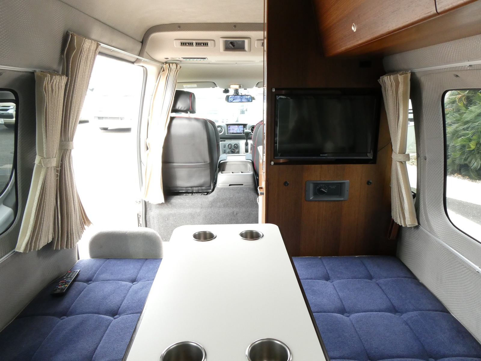 キャンピングカーバンコン