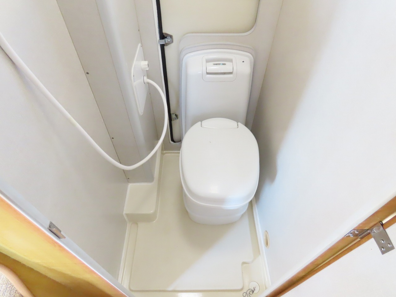 キャンピングカーキャブコン