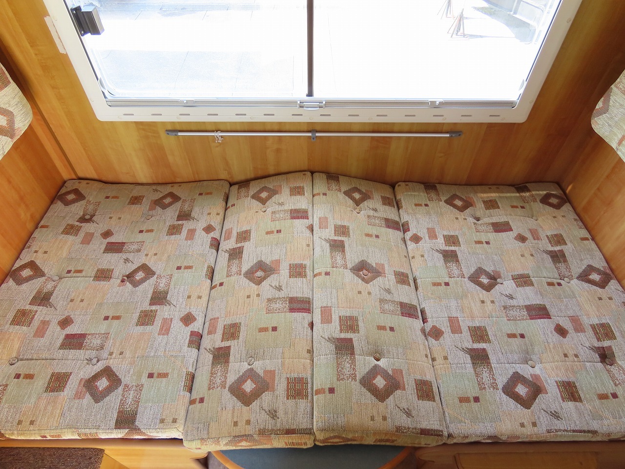 キャンピングカーキャブコン