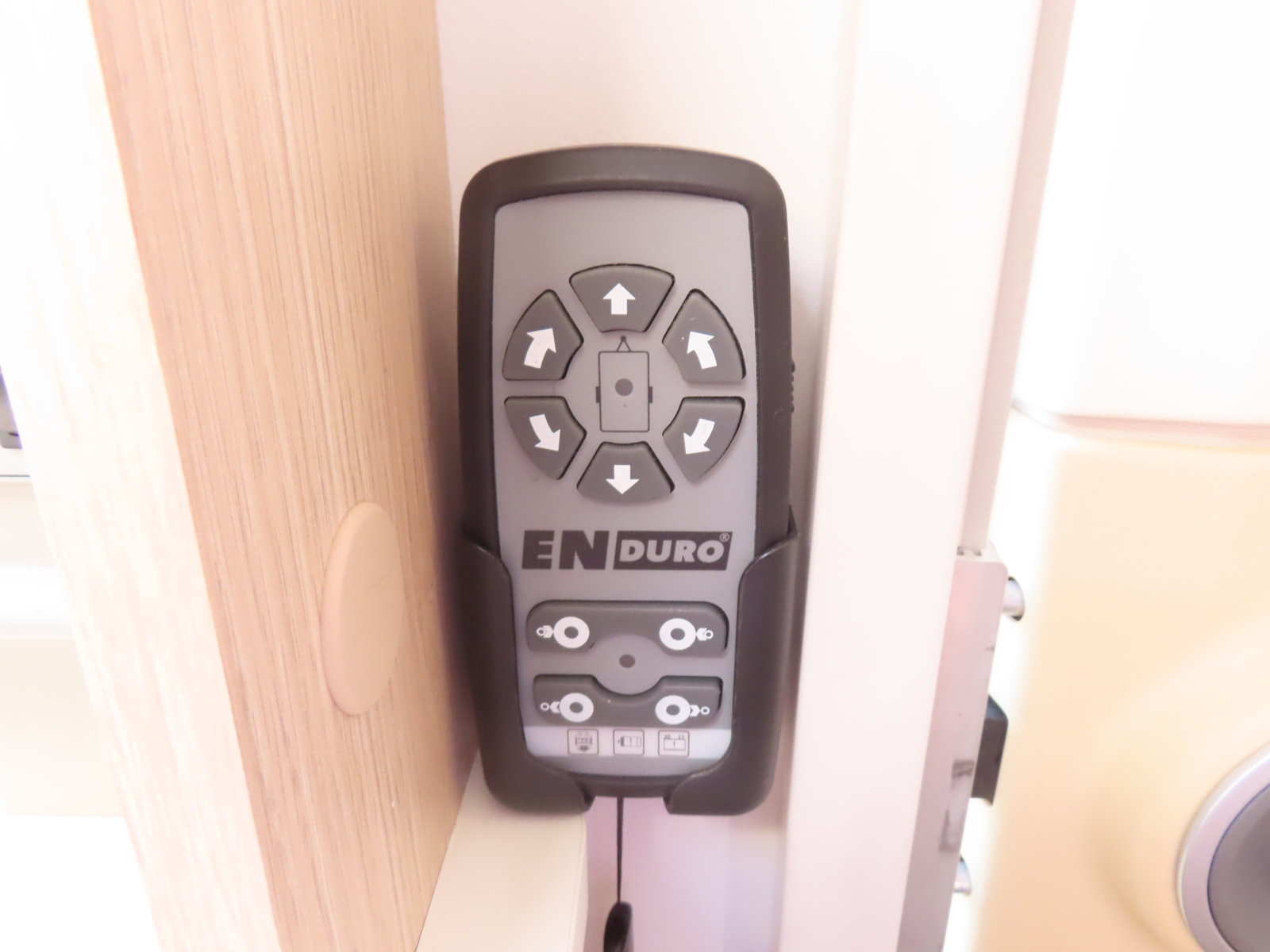 キャンピングカートレーラー