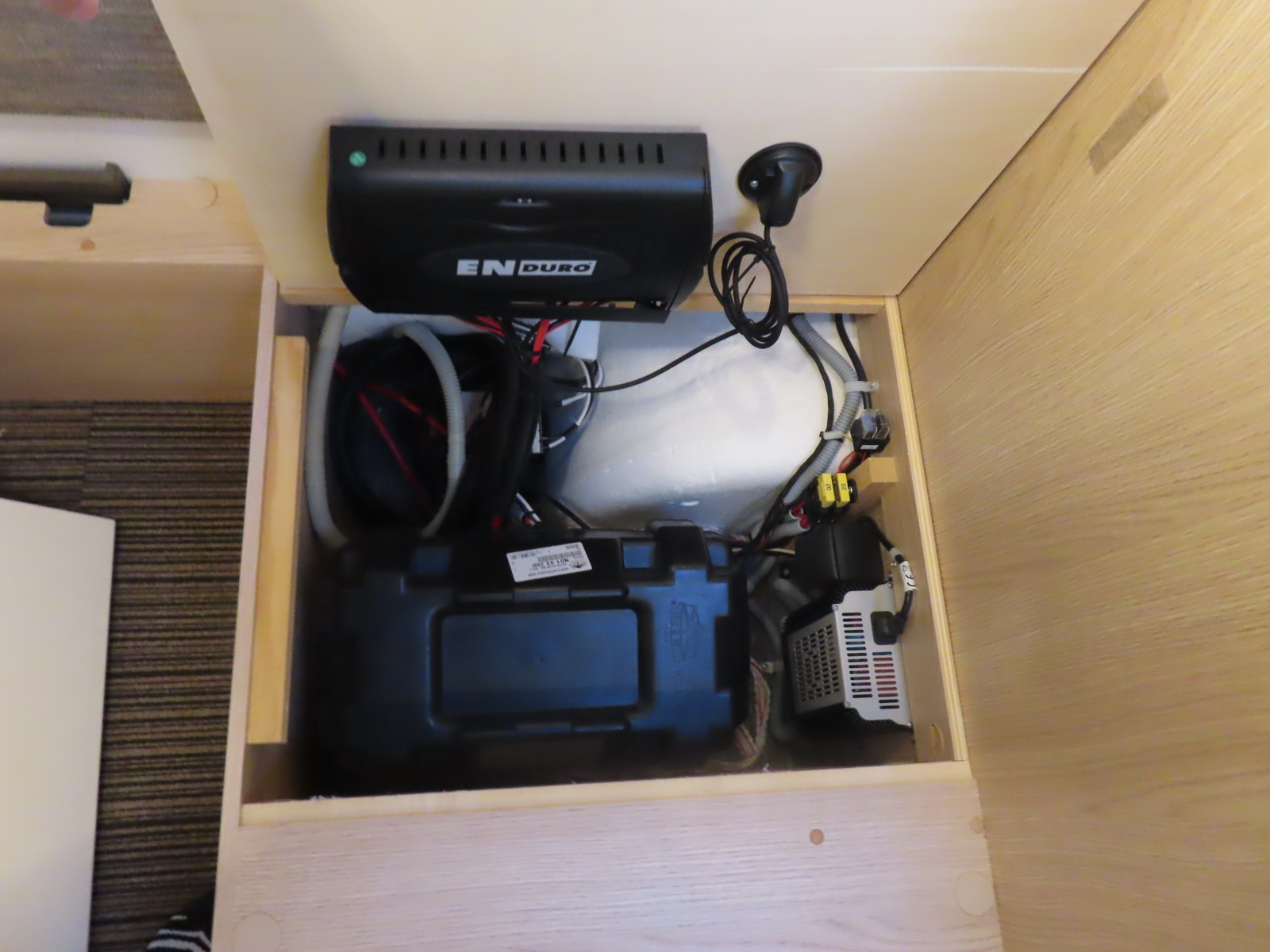 キャンピングカートレーラー