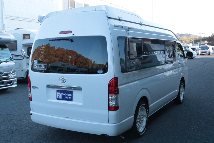 キャンピングカーバンコン