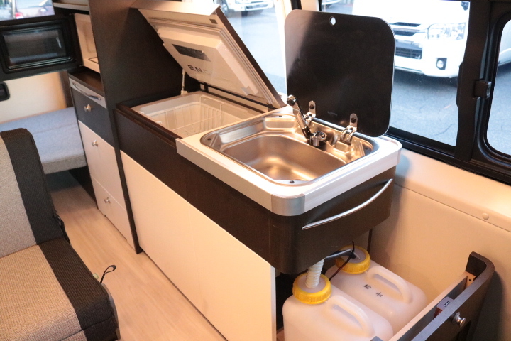 キャンピングカーバンコン