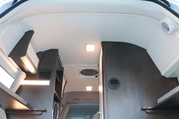 キャンピングカーバンコン