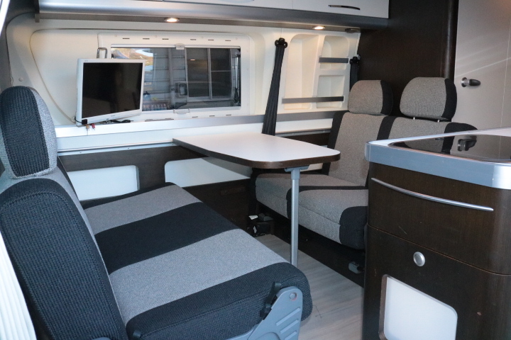 キャンピングカーバンコン