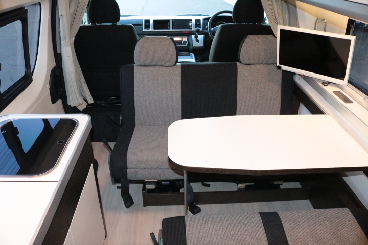 キャンピングカーバンコン