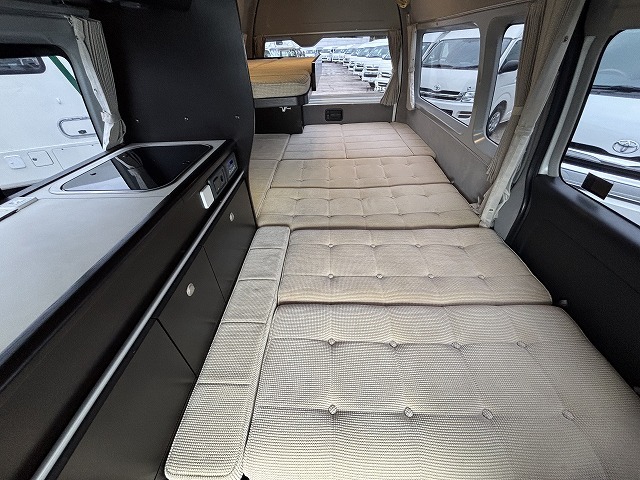 キャンピングカーバンコン