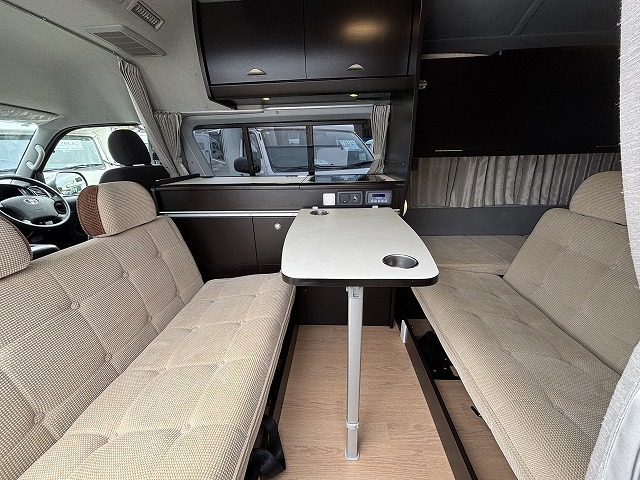 キャンピングカーバンコン