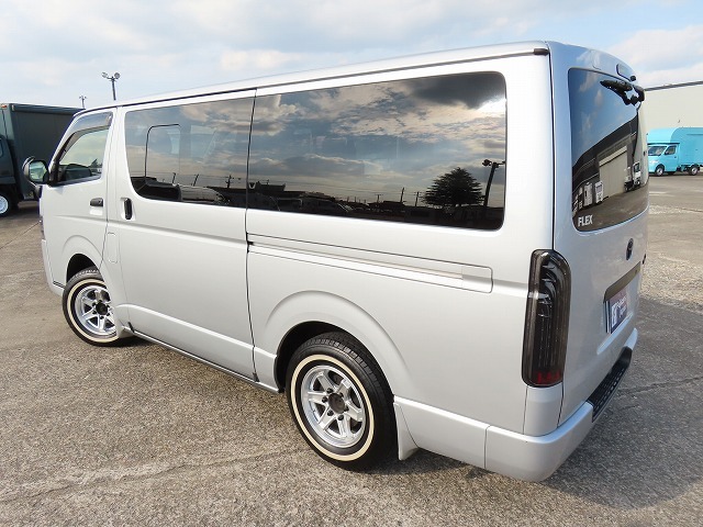 キャンピングカーバンコン