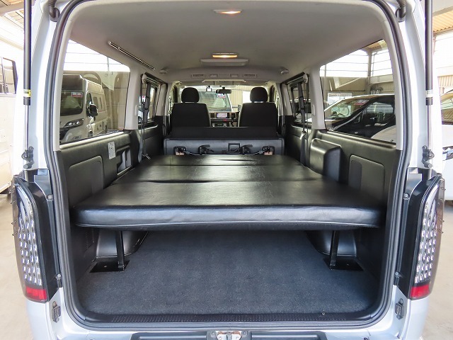 キャンピングカーバンコン