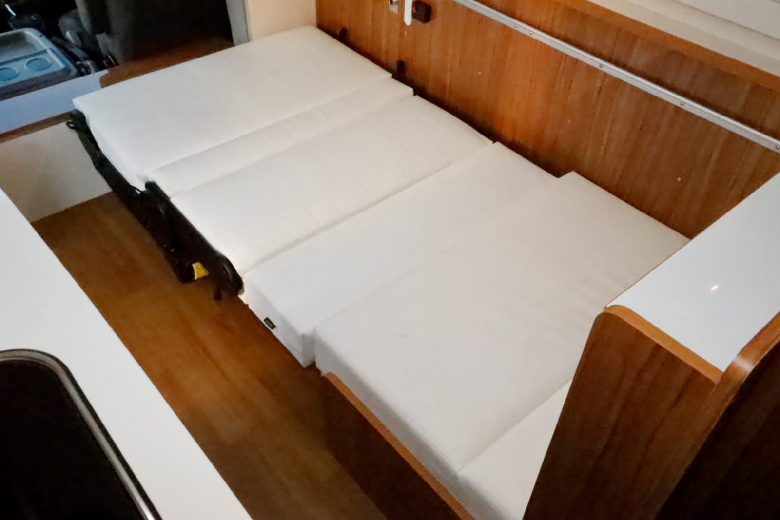 キャンピングカーキャブコン