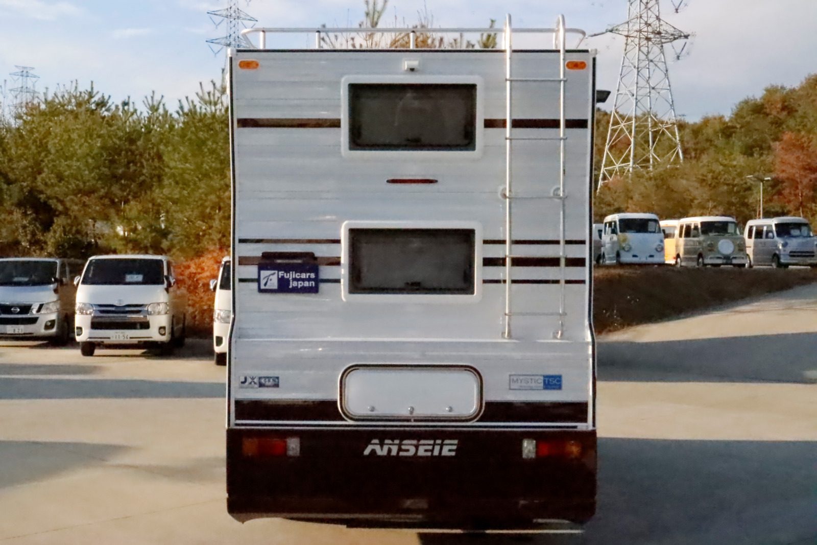 キャンピングカーキャブコン