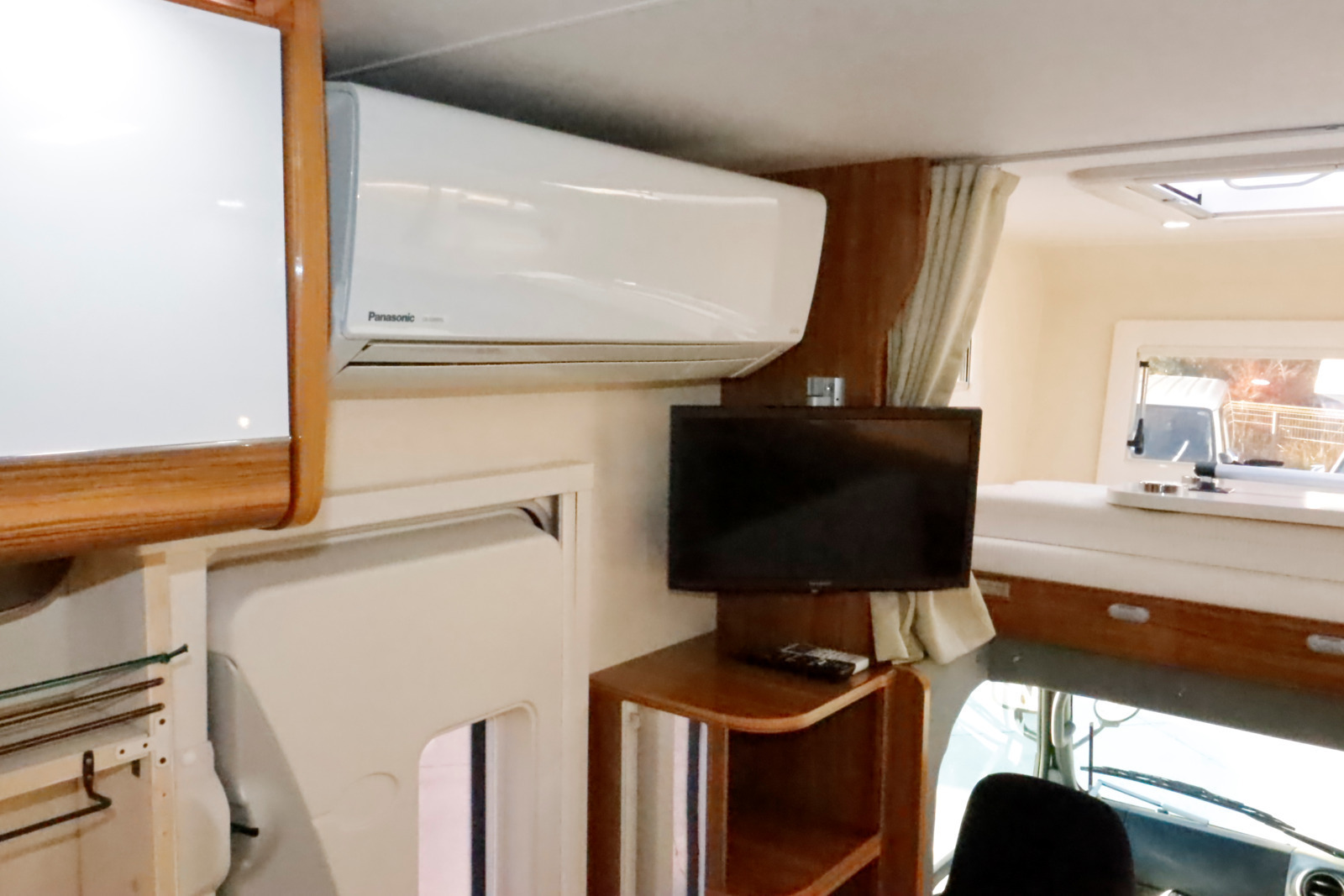 キャンピングカーキャブコン