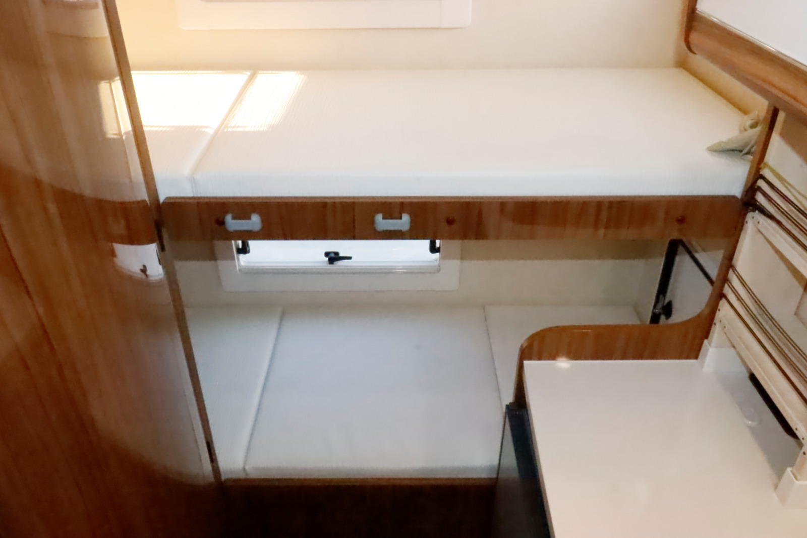 キャンピングカーキャブコン