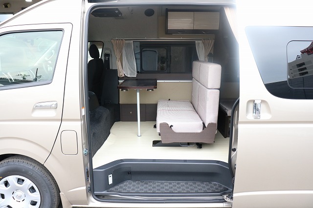 キャンピングカーバンコン