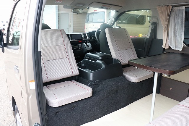 キャンピングカーバンコン