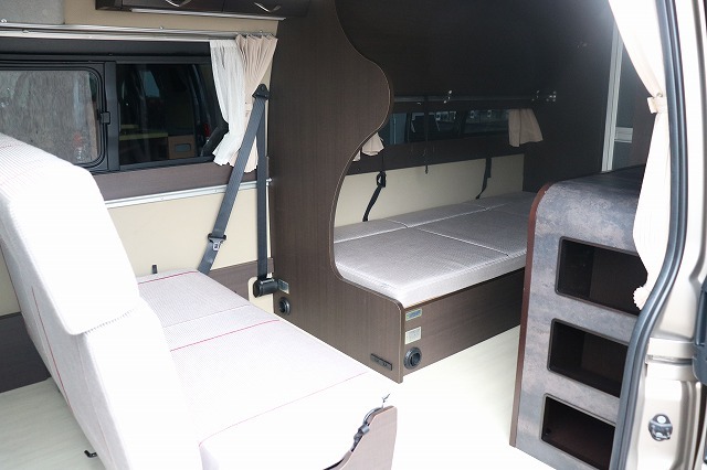 キャンピングカーバンコン