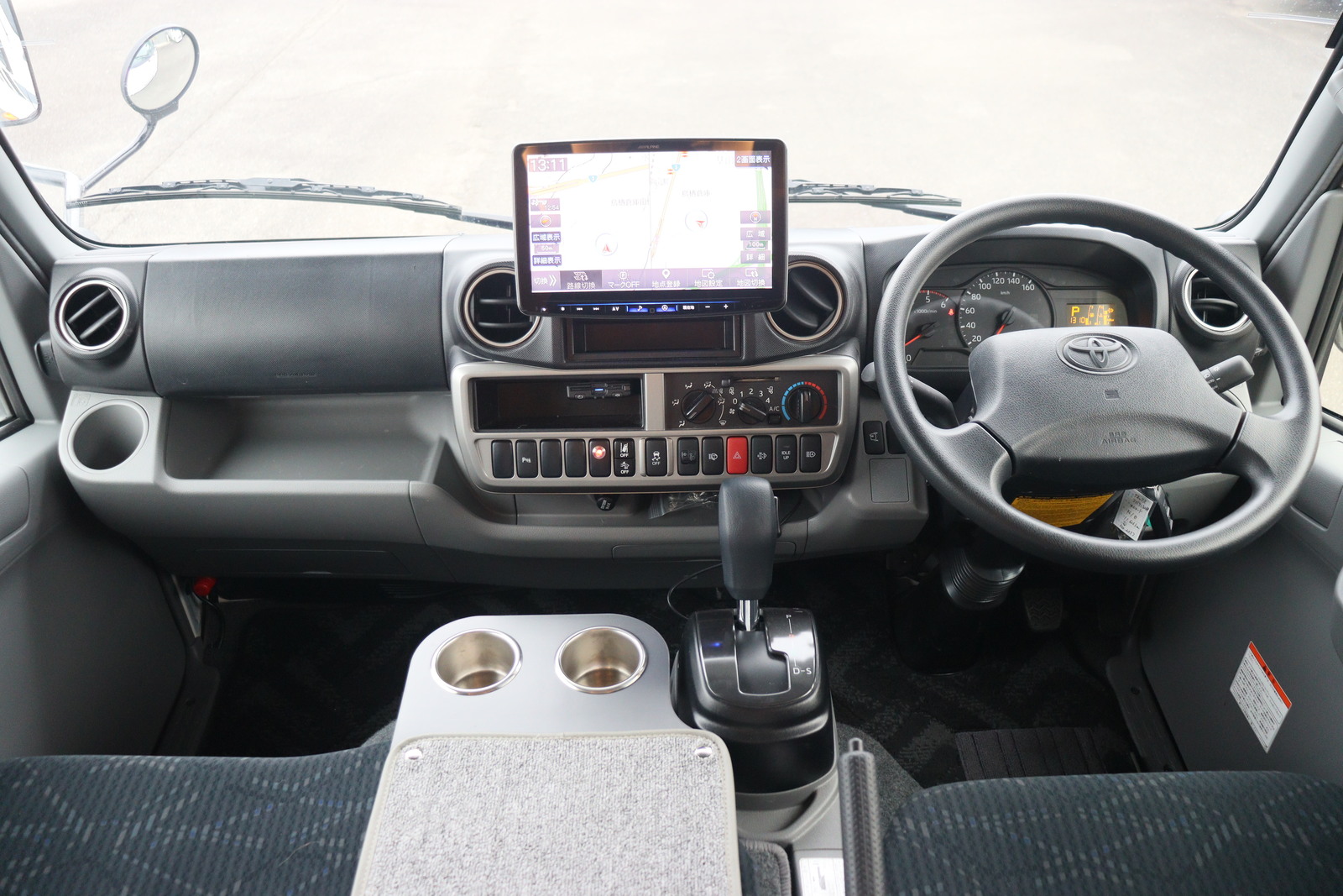 キャンピングカーキャブコン