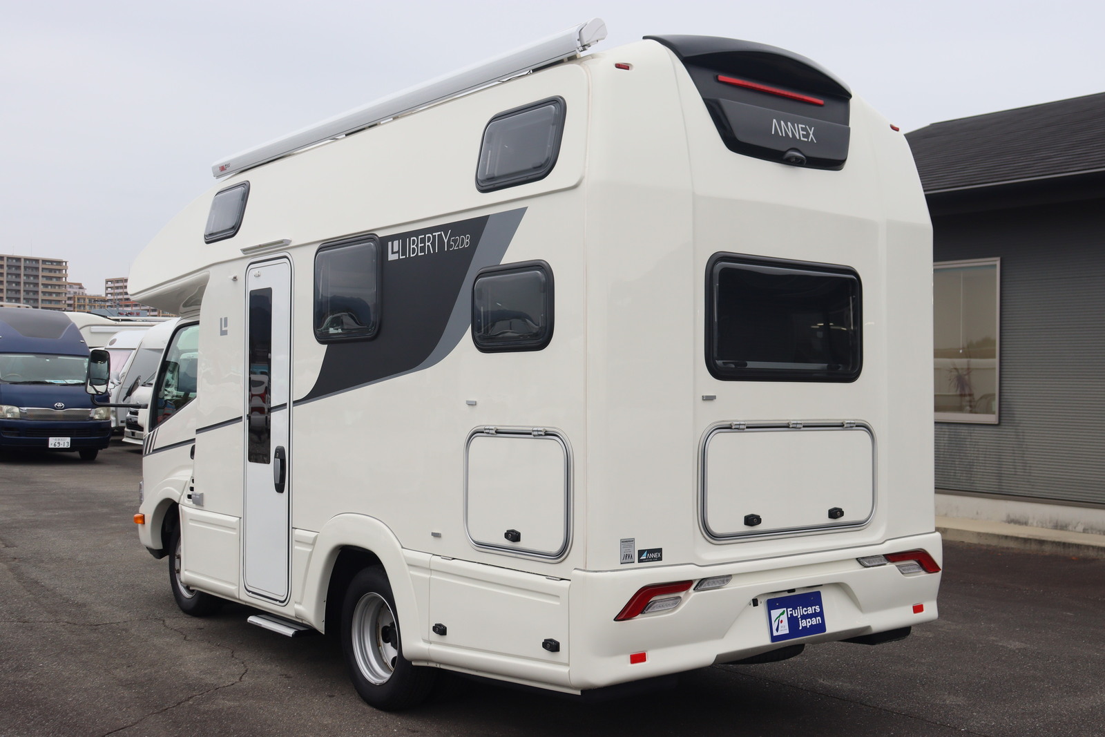 キャンピングカーキャブコン