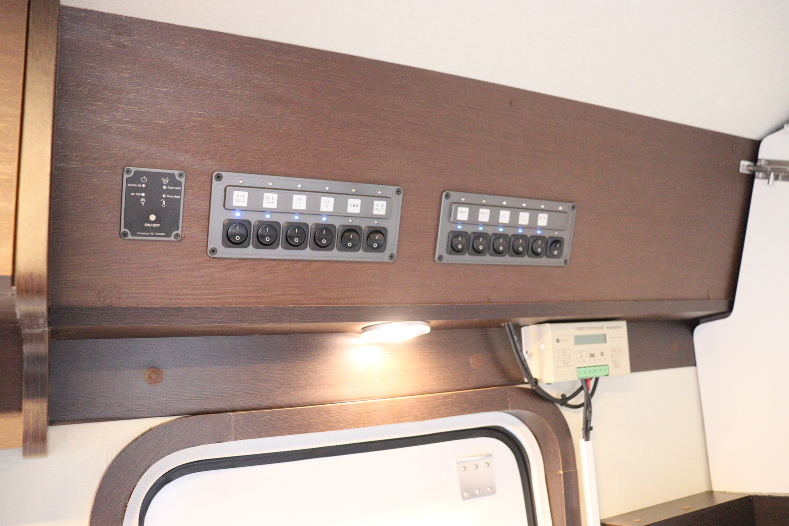 キャンピングカーキャブコン