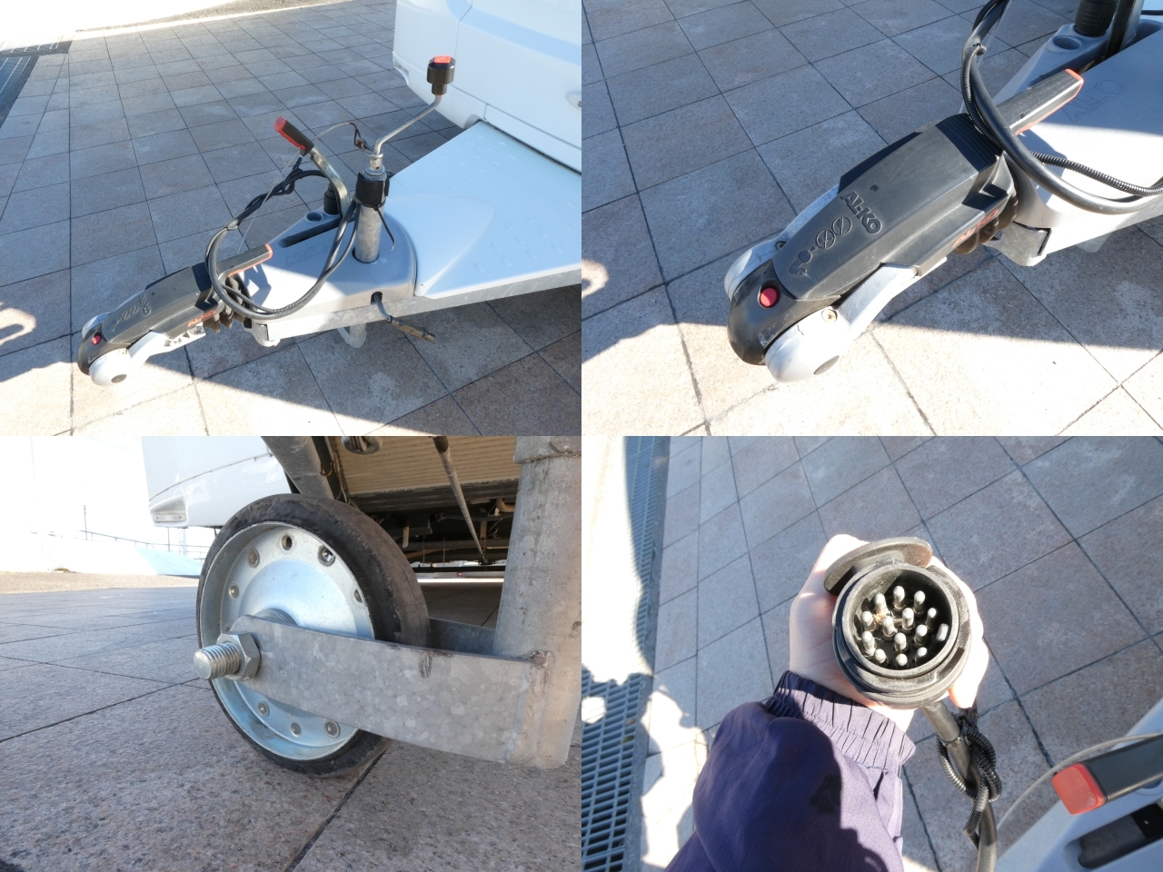 キャンピングカートレーラー