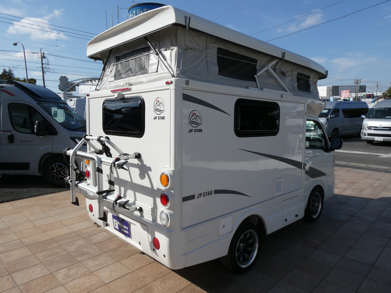 キャンピングカー軽キャンパー