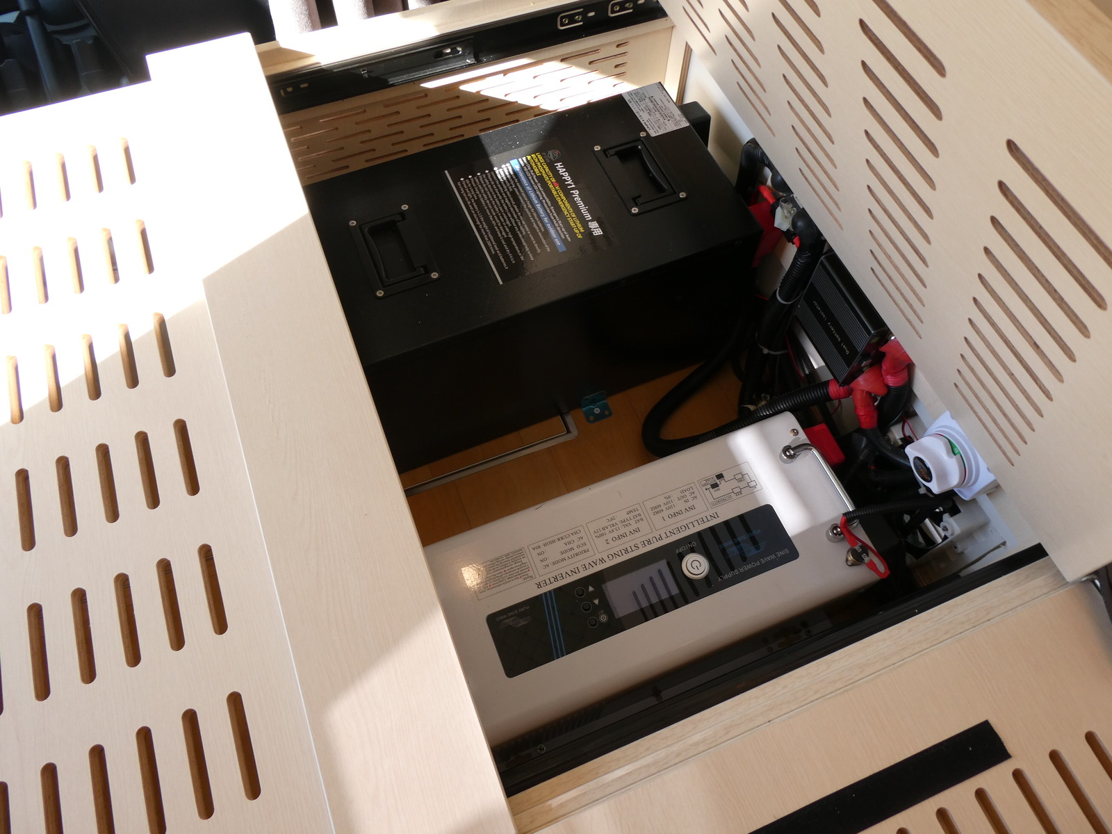 キャンピングカー軽キャンパー