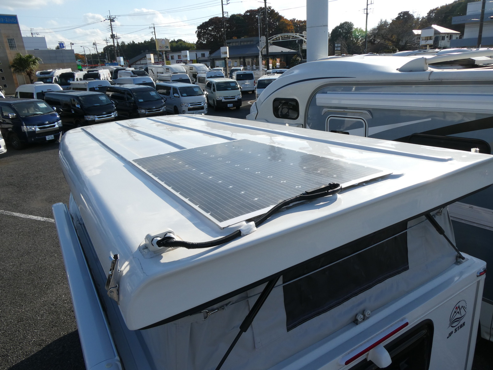 キャンピングカー軽キャンパー