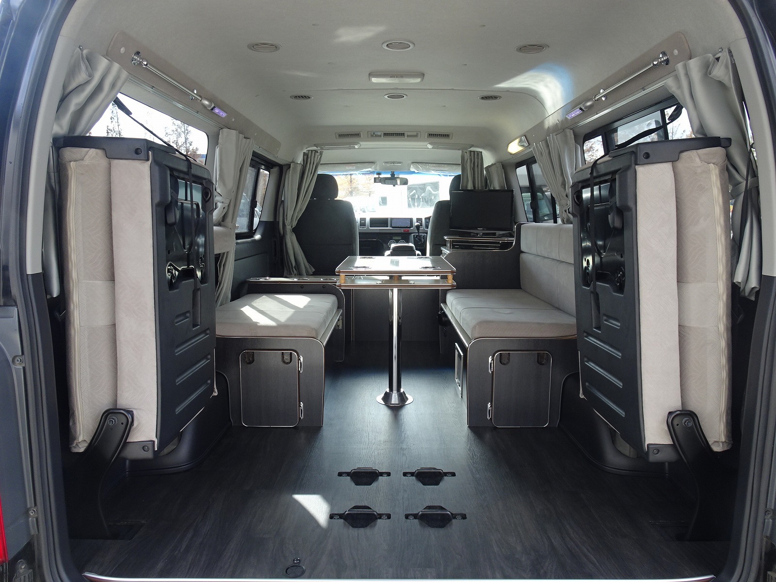 キャンピングカーバンコン