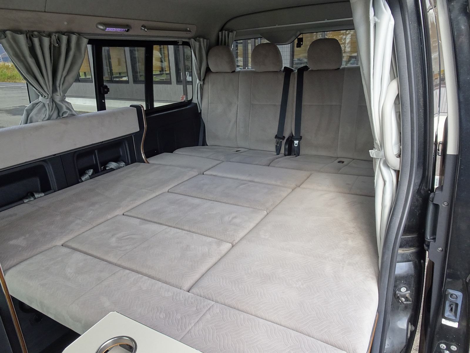 キャンピングカーバンコン