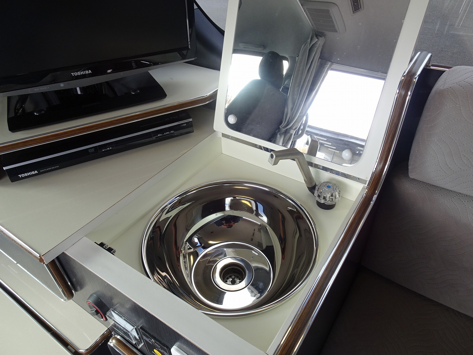 キャンピングカーバンコン