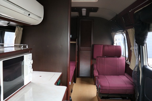 キャンピングカーバンコン