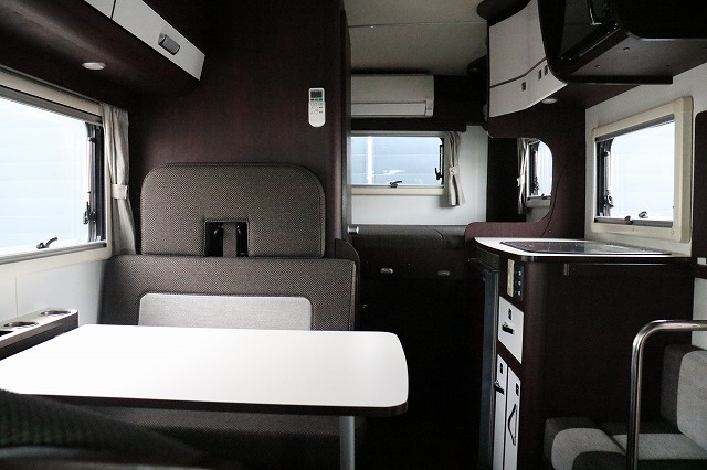 キャンピングカーキャブコン