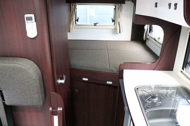 キャンピングカーキャブコン