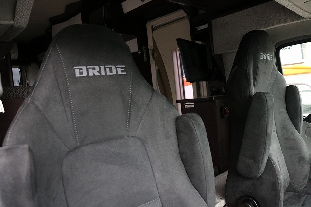 キャンピングカーキャブコン