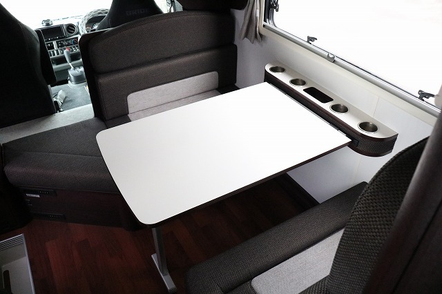 キャンピングカーキャブコン