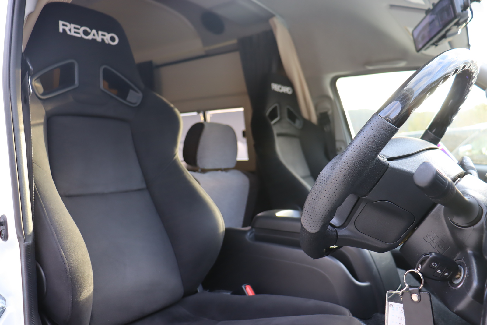 キャンピングカーバンコン