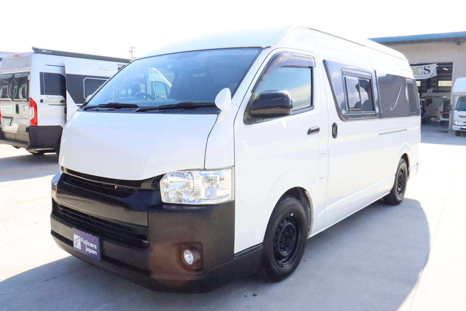 キャンピングカーバンコン