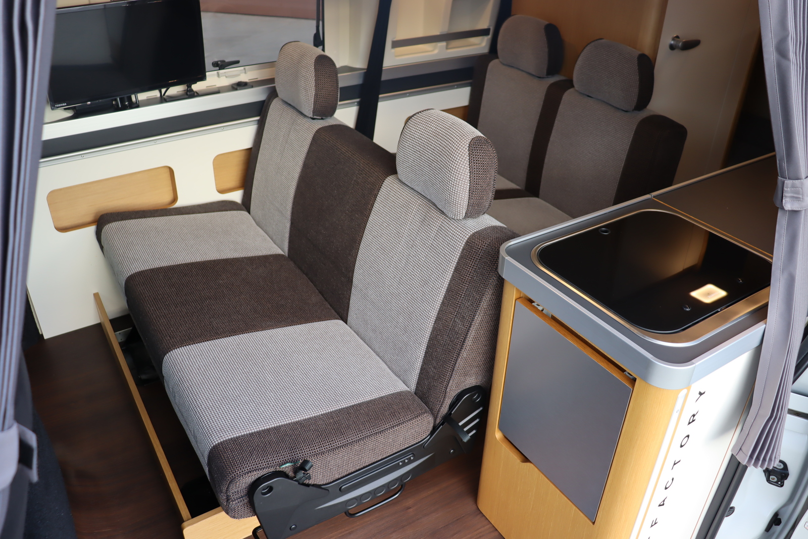 キャンピングカーバンコン