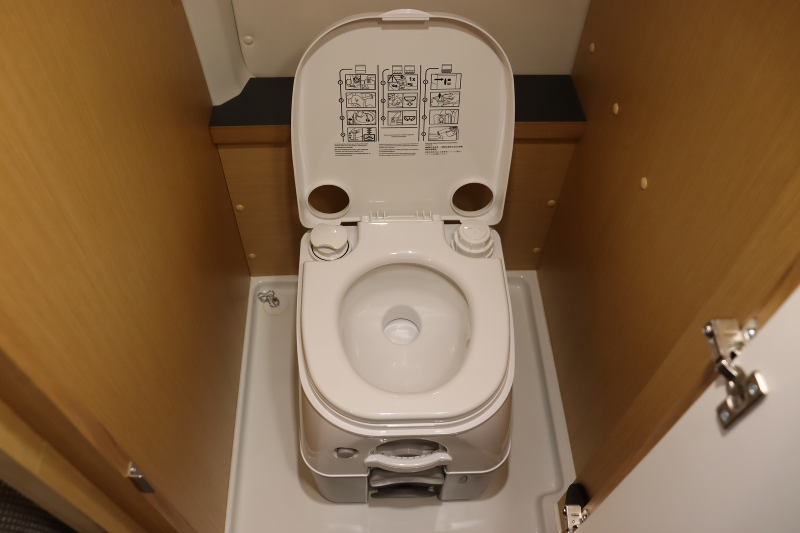 キャンピングカーバンコン