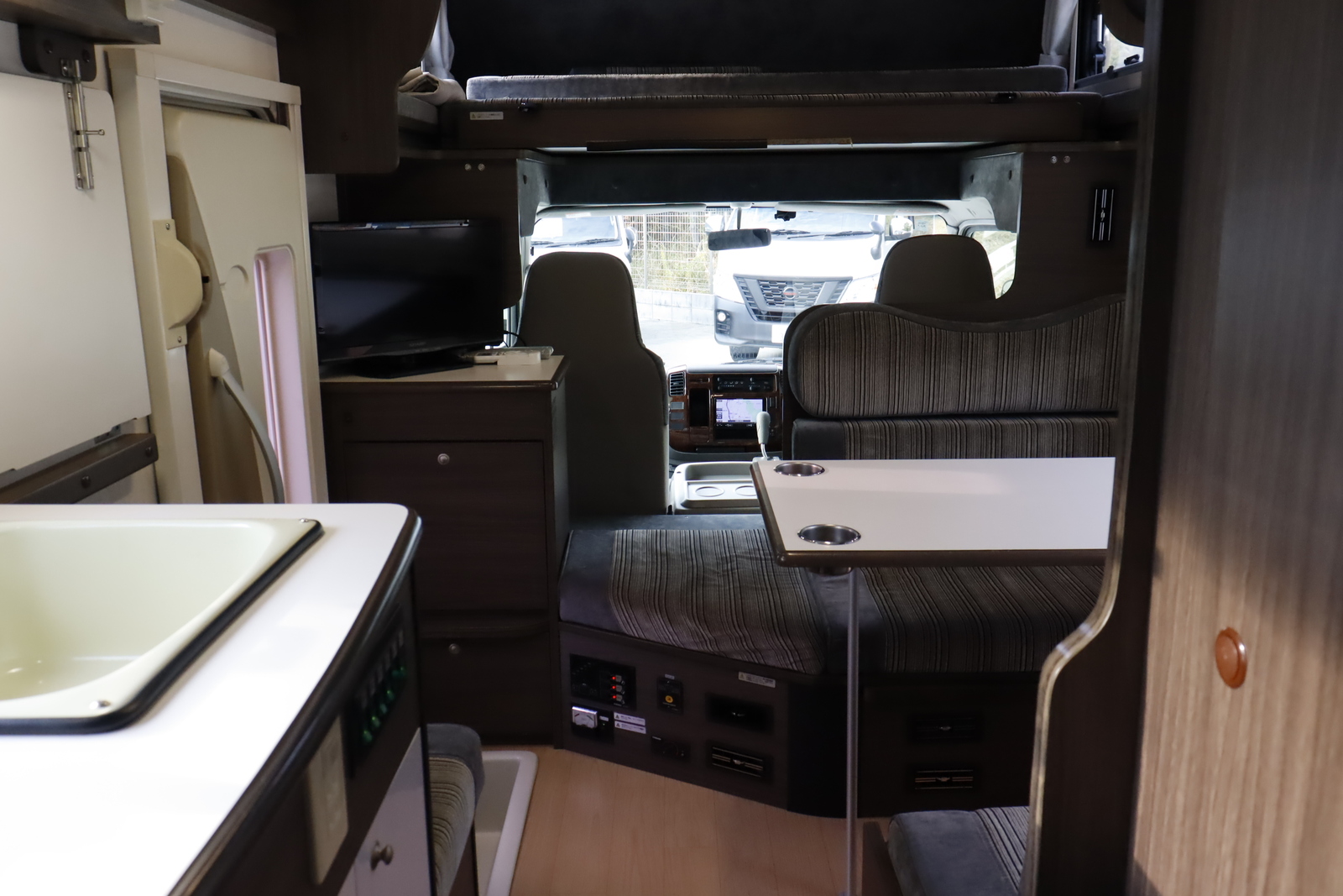 キャンピングカーキャブコン