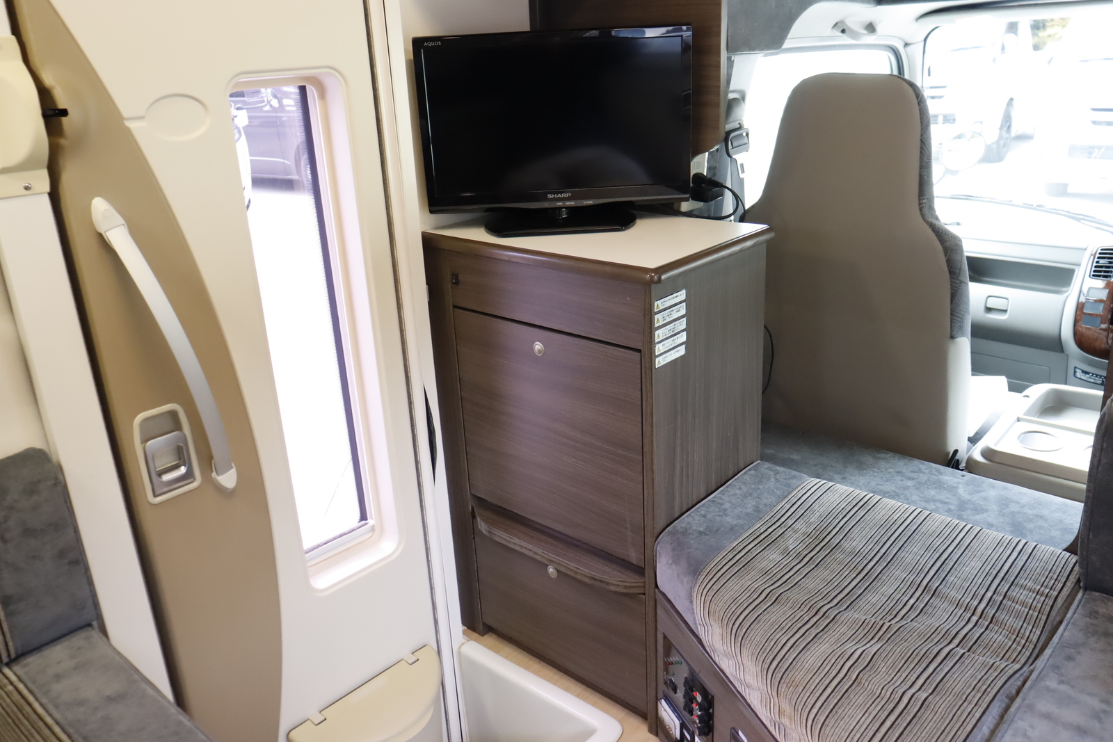 キャンピングカーキャブコン