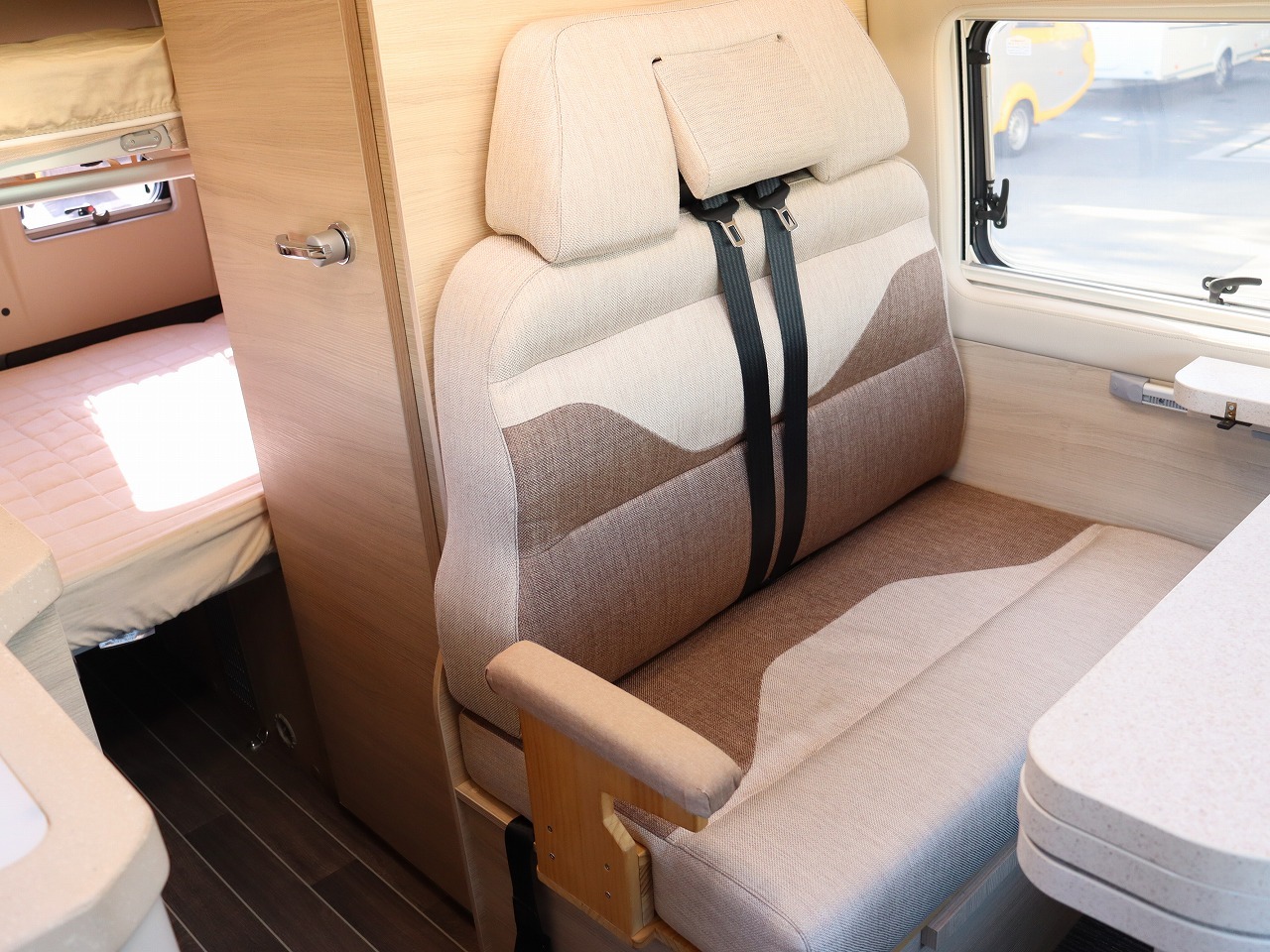 キャンピングカーバンコン